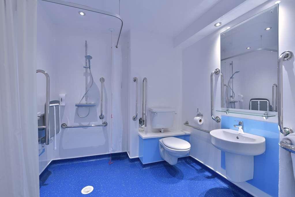 Travelodge Liverpool Docks מראה חיצוני תמונה